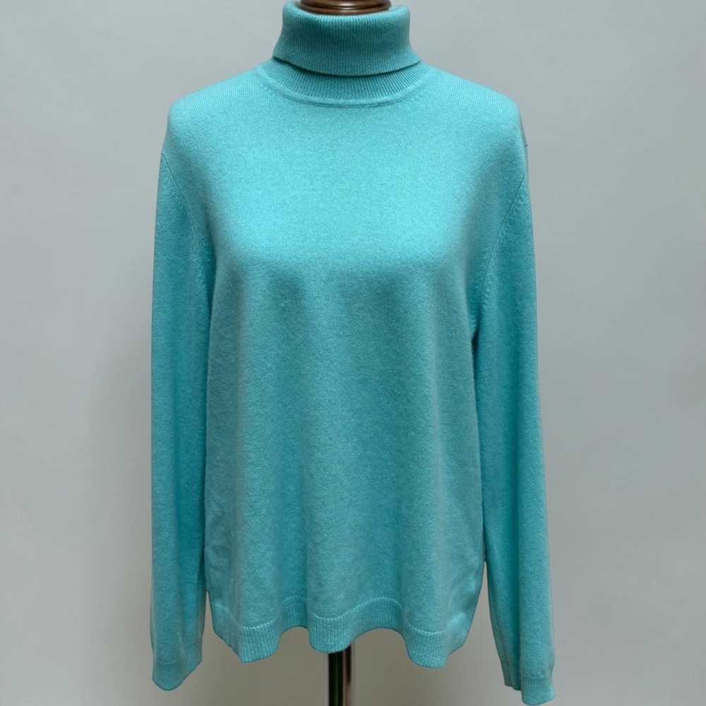 Isaac Mizrah Live! Turtleneck XL Blue 100% Cashmere Sweater Cozy Quiet Luxury